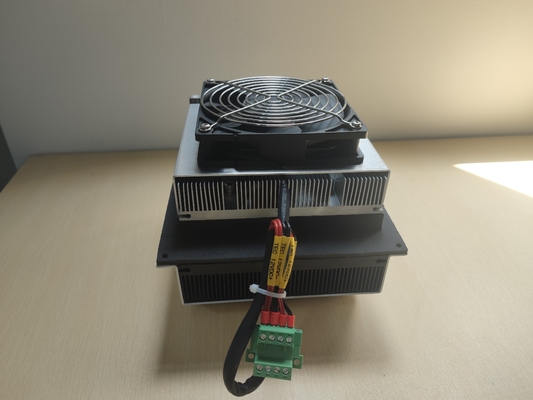 110W 12VDC Air to Air Cooler oferecendo flexibilidade de projeto com confiabilidade em estado sólido